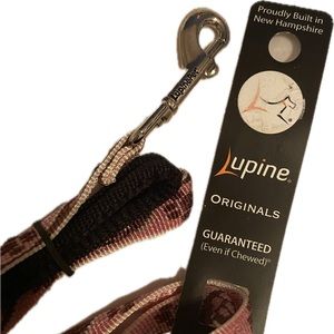 NWT LUPINE 1/2” TICKLED PINK LEASH